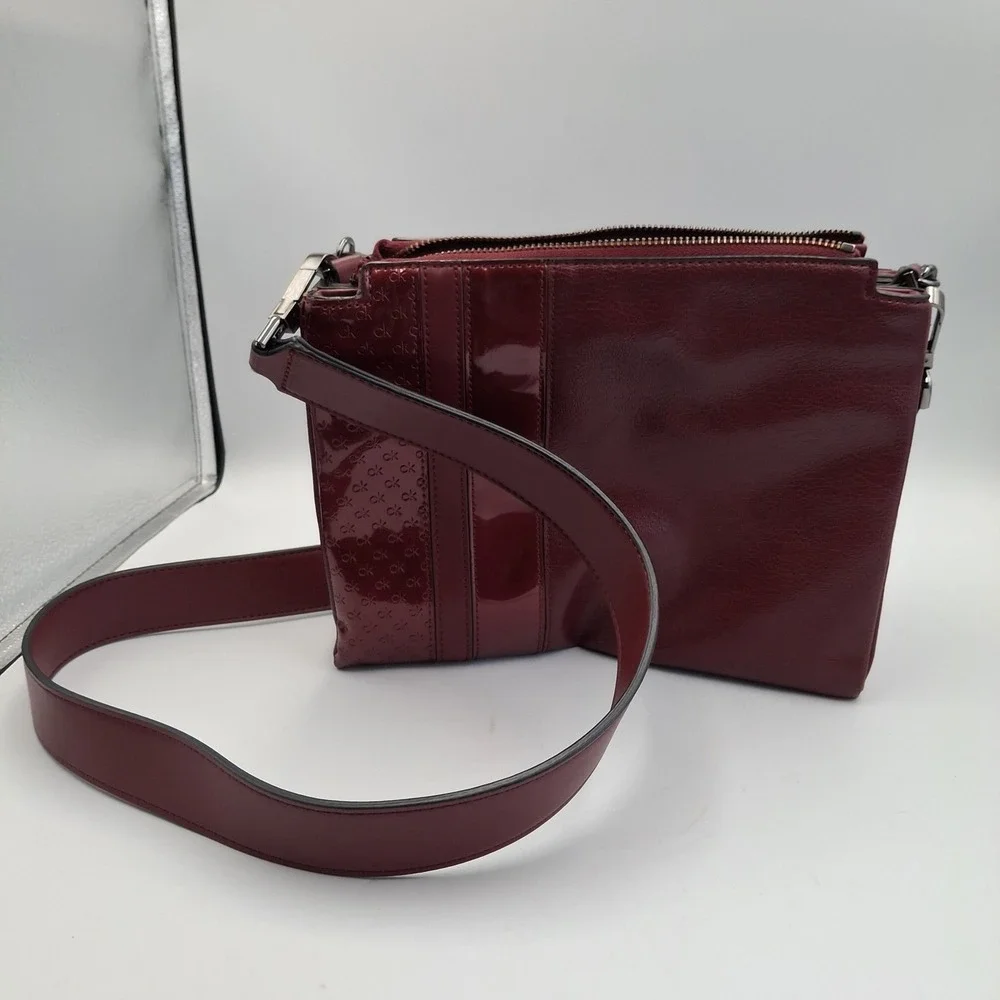 Calvin‎ Klein Crossbody Bag Burgundy Wine Mixed Media Embossed CK Logo Chain